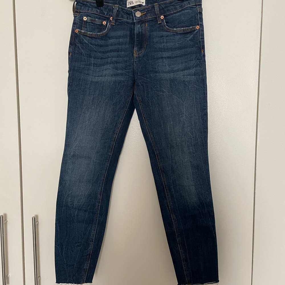 Zara blue skinny jeans in size 6